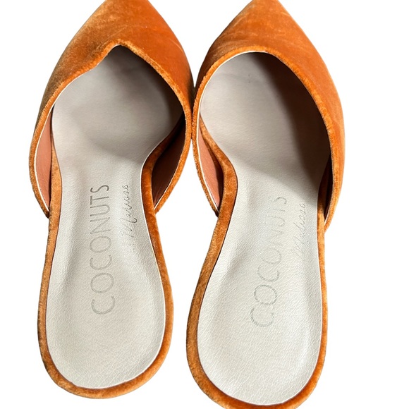 Retro style burnt orange velvet heels, Coconuts by Matisse, Sz 9 - Picture 4 of 9